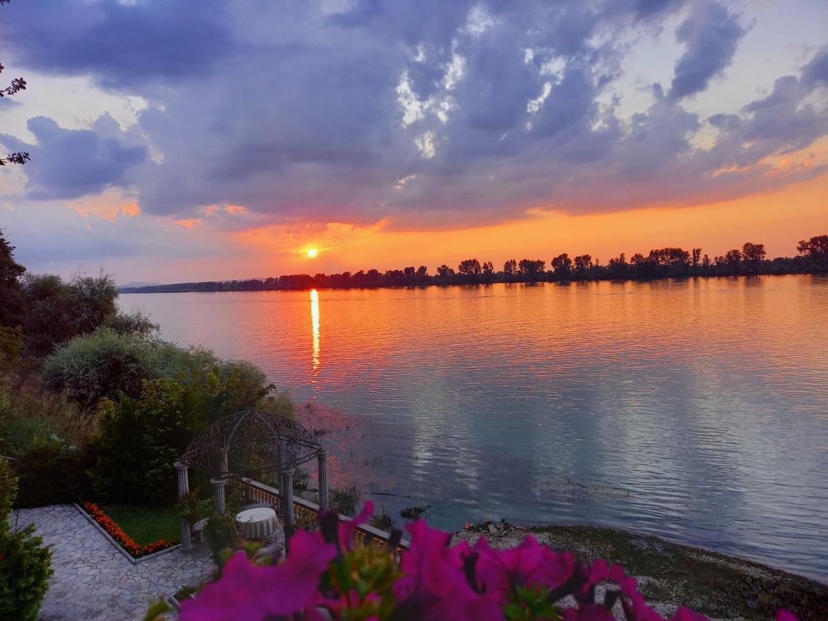 Vila Jugovo S Smederevo Esterno foto